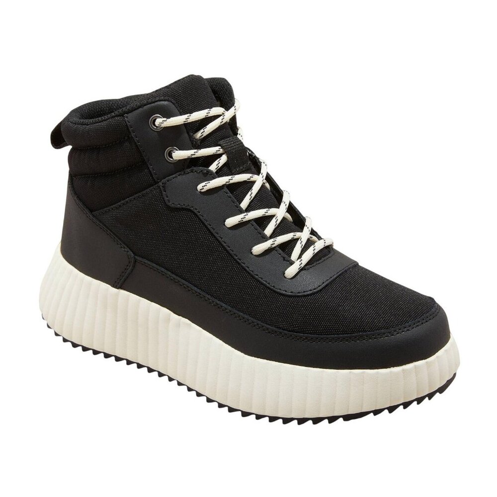 NWT Universal Thread Womens Shyla Platform Hiker Boots 91308329 Black 10M
